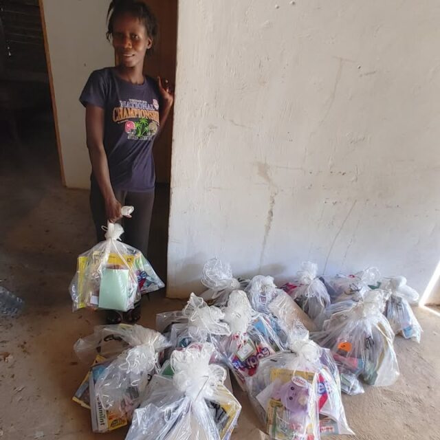 Every year, churches in Indiana generously send Christmas bags to HAFF and various other Haiti missions. This year, due to some delays, the bags traveled by ship and only recently cleared customs in Cap Haitian, which has better security at the northern port.We are so grateful to God that, in the midst of the ongoing challenges and suffering in Haiti, our staff was able to share this special excitement with their families. Your continued support makes this possible, and we thank you from the bottom of our hearts for being part of this mission.
#HAFFHaiti #KingdomWork